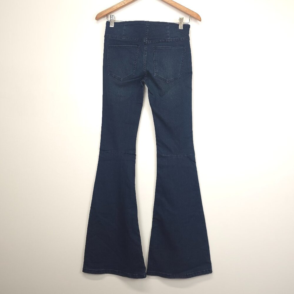 Free People x We The Free Penny Pull-On Flare Jeans Size 25 - Picture 3 of 13
